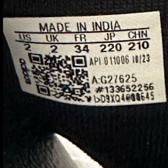 Adidas Black and White Slide Sandals Unisex Kids Size 2 - Picture 8 of 9